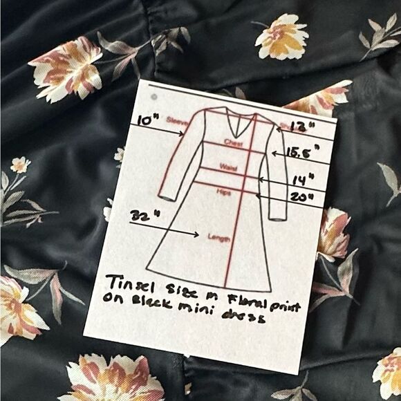 Tinsel Black Floral Mini Dress Size M NWT - Picture 14 of 14